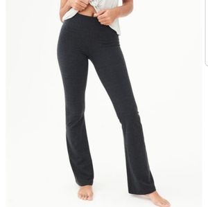 Boot cut yoga pant